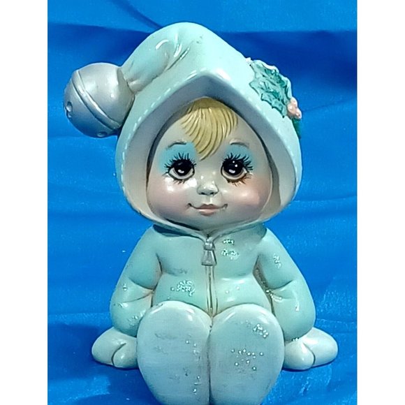 Ceramic Hand Painted Baby Toddler Snow Bunny Suit Shelf Sitter Statue Fi… - Picture 3 of 10